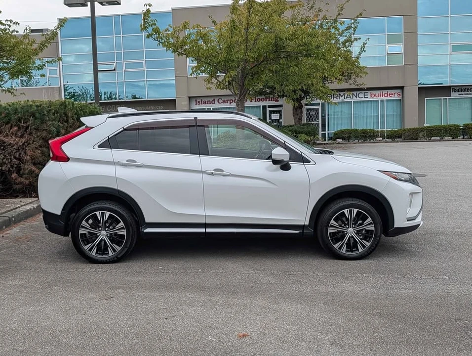 2018 Mitsubishi Eclipse Cross - Image 4 of 18