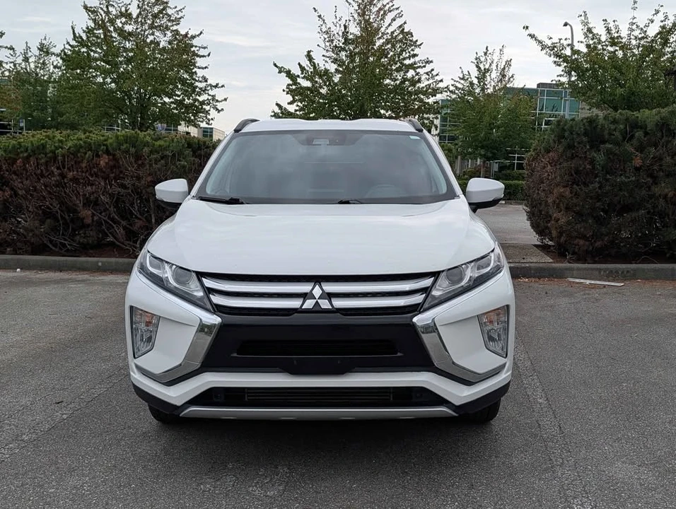 2018 Mitsubishi Eclipse Cross - Image 2 of 18