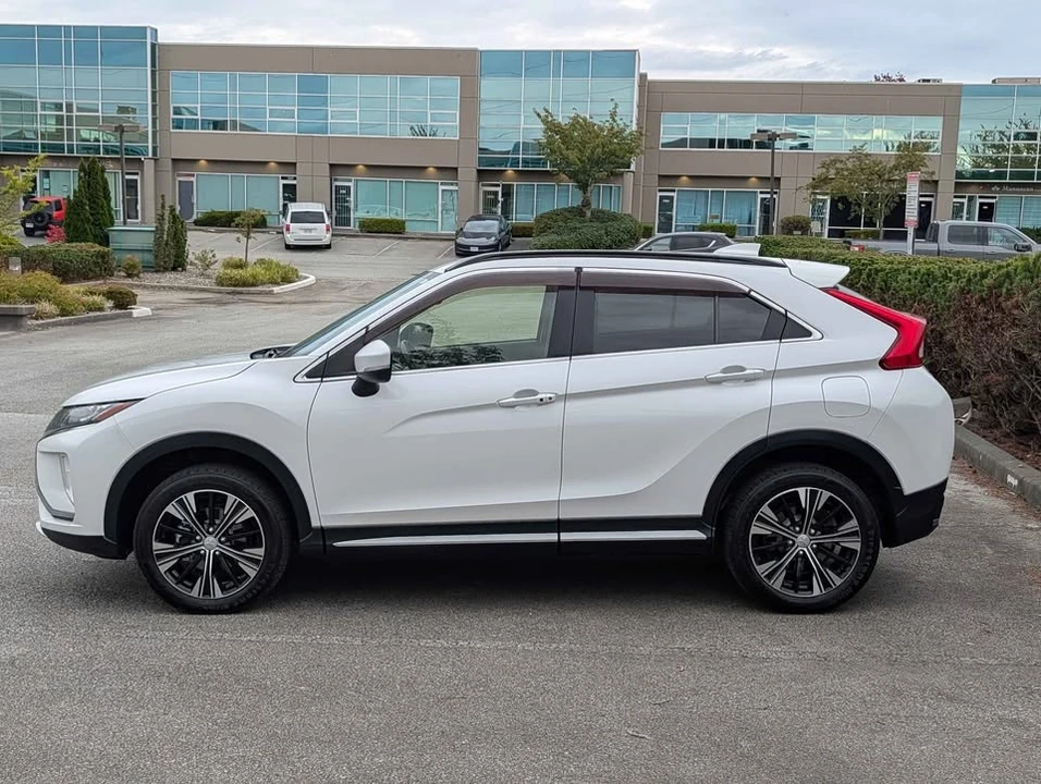 2018 Mitsubishi Eclipse Cross - Image 8 of 18