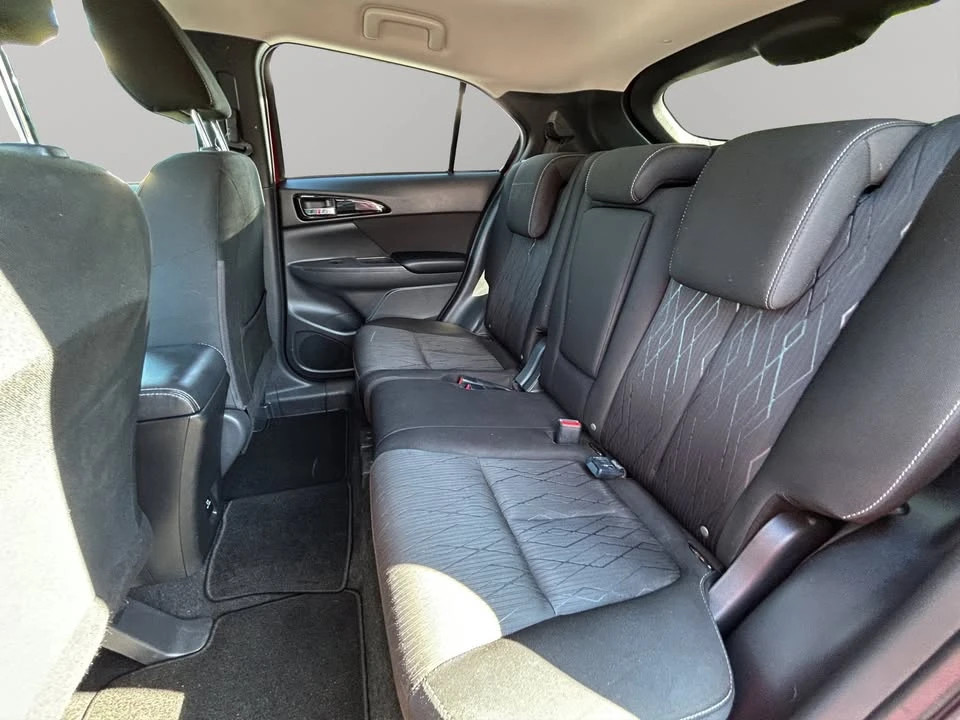 2018 Mitsubishi Eclipse Cross - Image 8 of 9