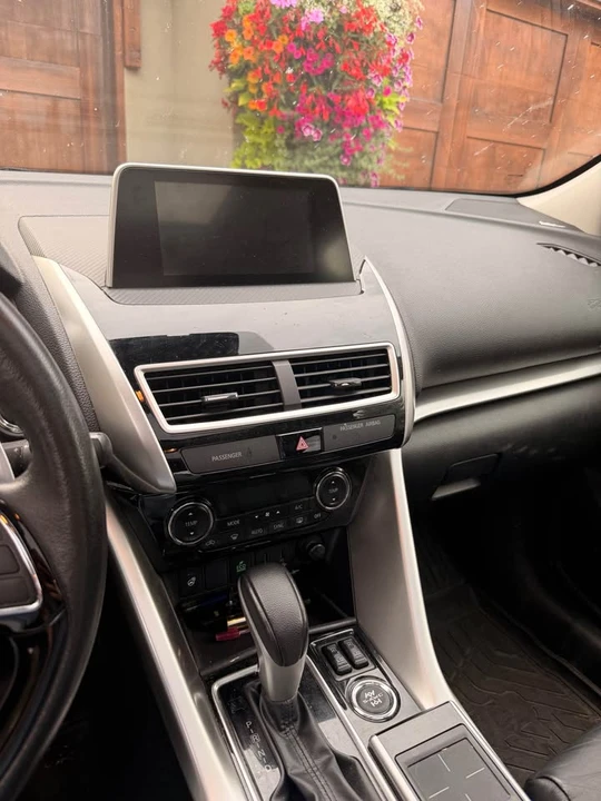 2018 Mitsubishi Eclipse Cross - Image 11 of 13