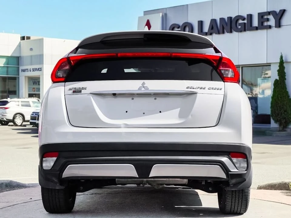 2018 Mitsubishi Eclipse Cross - Image 4 of 15