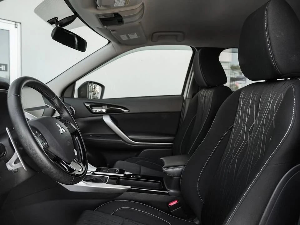 2018 Mitsubishi Eclipse Cross - Image 7 of 15