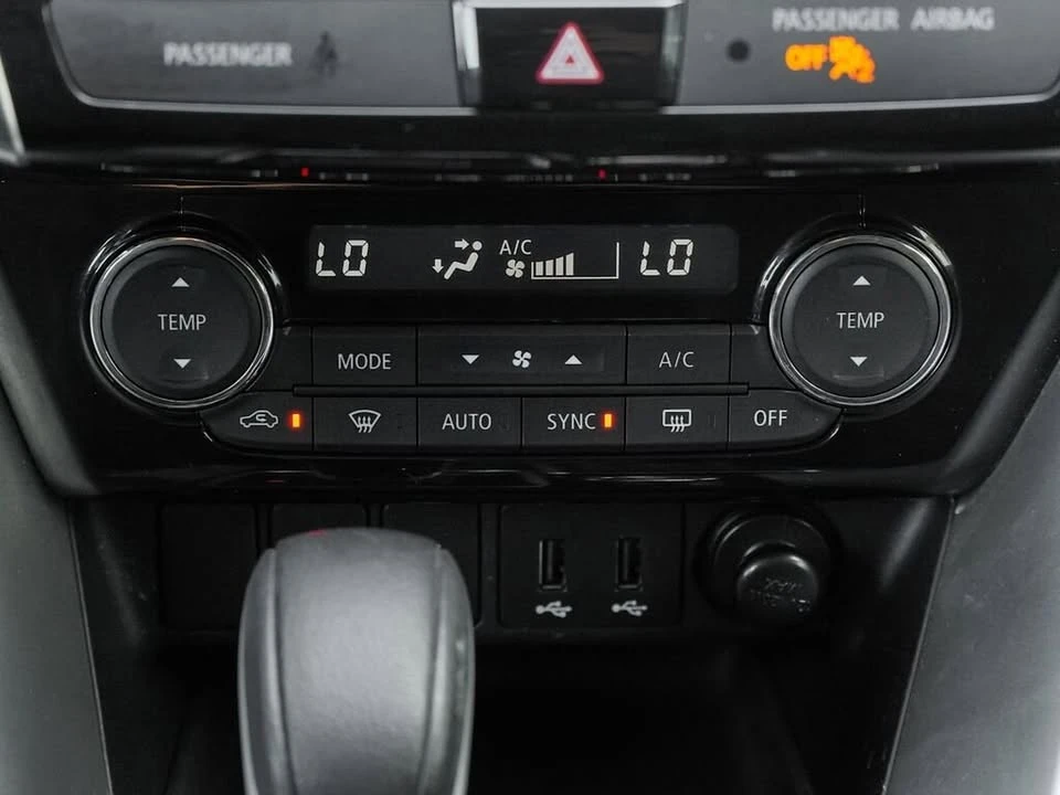 2018 Mitsubishi Eclipse Cross - Image 11 of 15