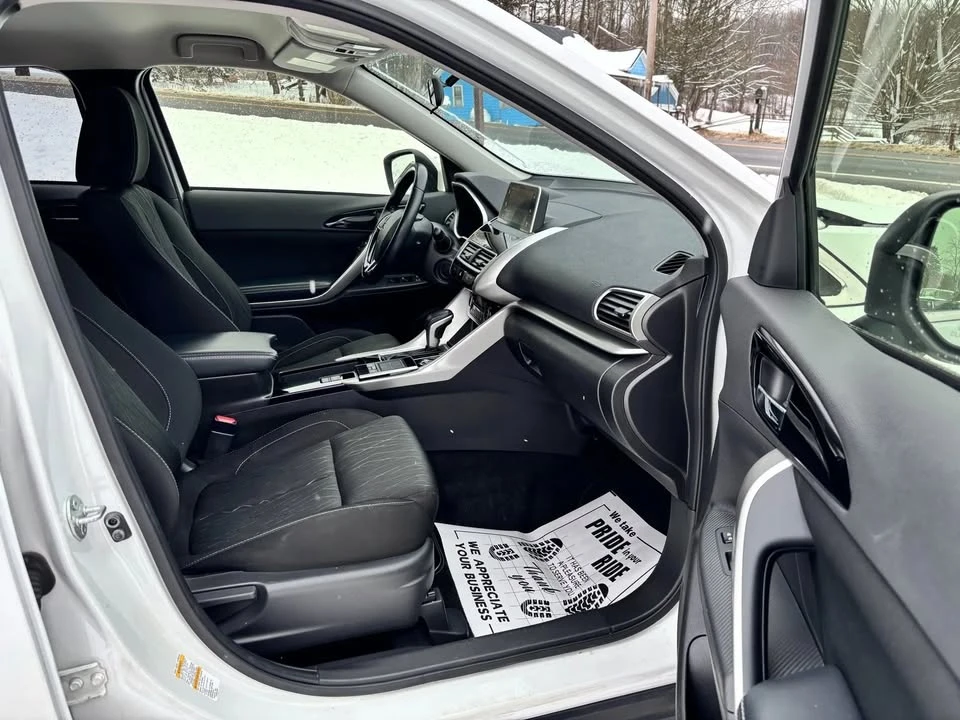 2018 Mitsubishi Eclipse Cross - Image 9 of 9