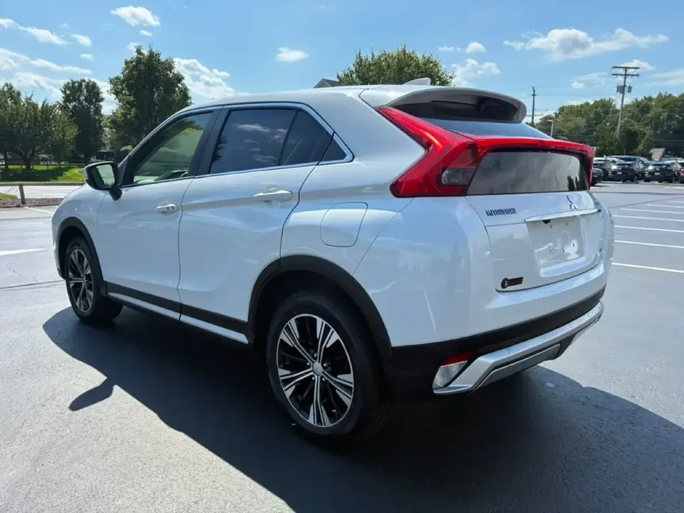 2018 Mitsubishi Eclipse Cross - Image 4 of 15