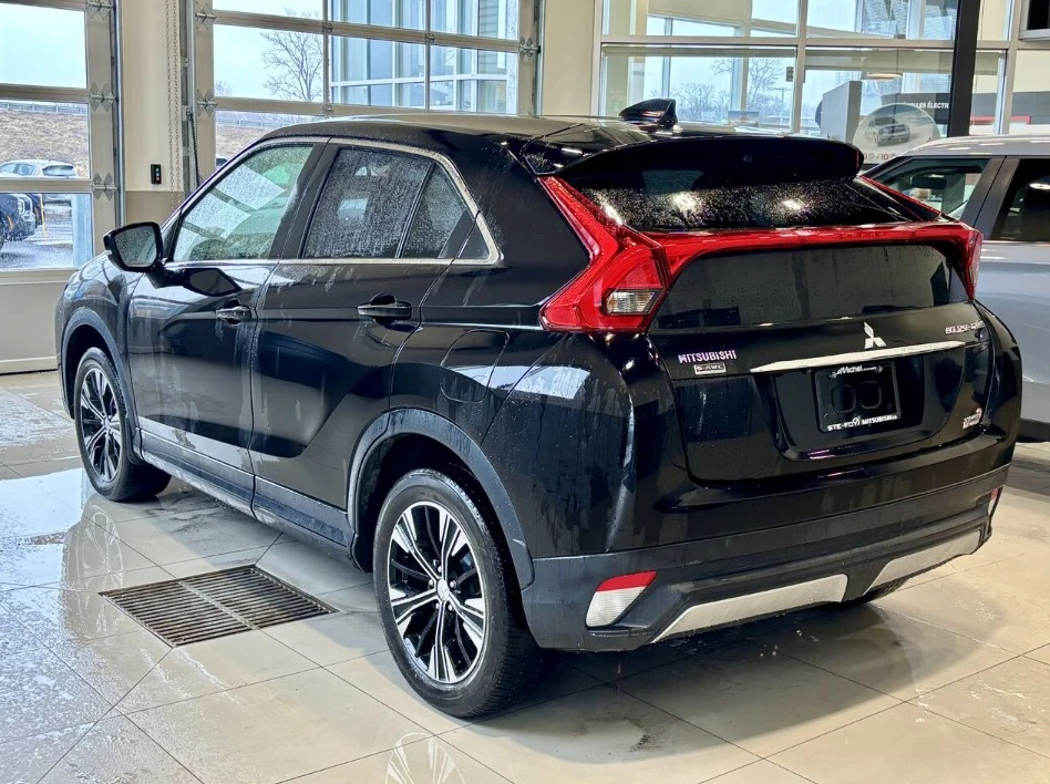 2018 Mitsubishi Eclipse Cross - Image 8 of 20