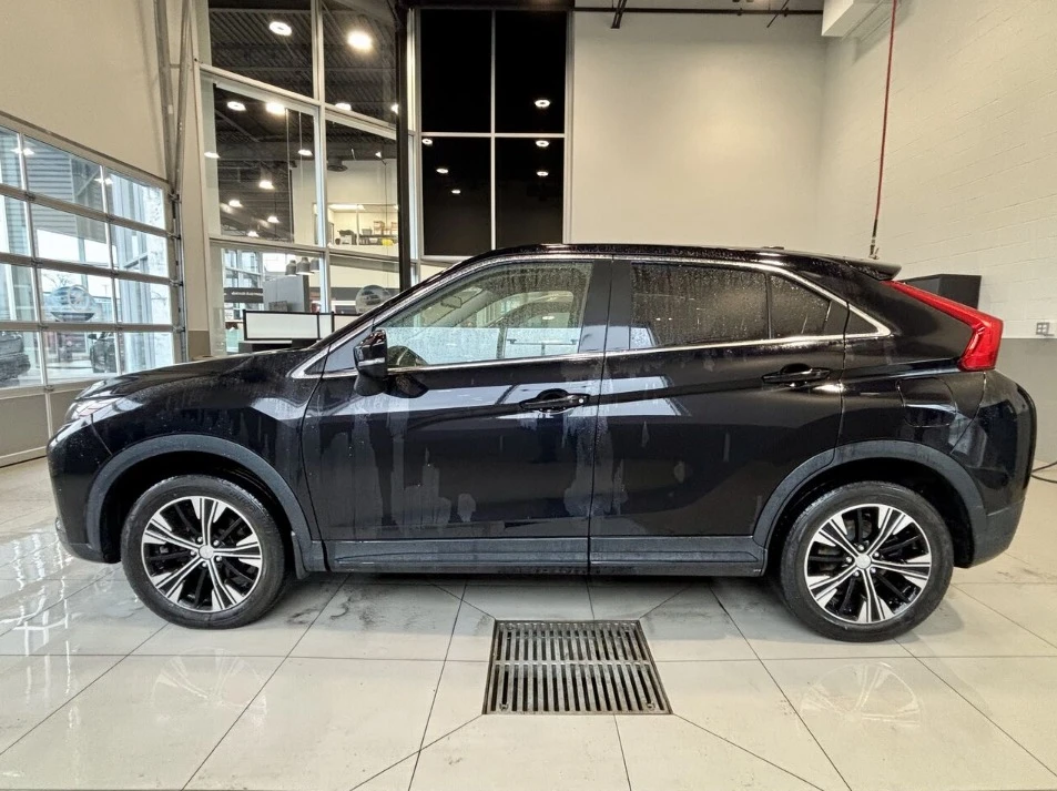 2018 Mitsubishi Eclipse Cross - Image 9 of 20