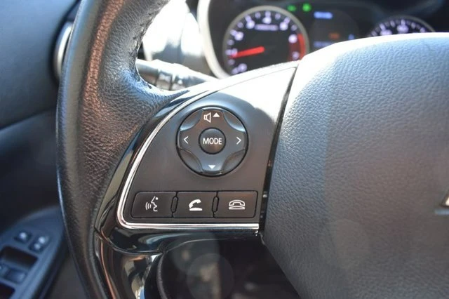 2018 Mitsubishi Eclipse Cross - Image 15 of 20