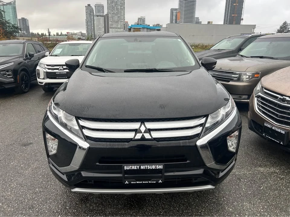2018 Mitsubishi Eclipse Cross - Image 2 of 9