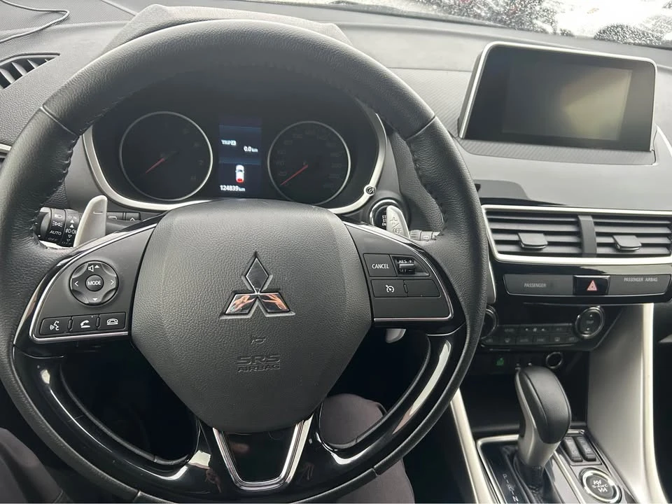 2018 Mitsubishi Eclipse Cross - Image 6 of 9