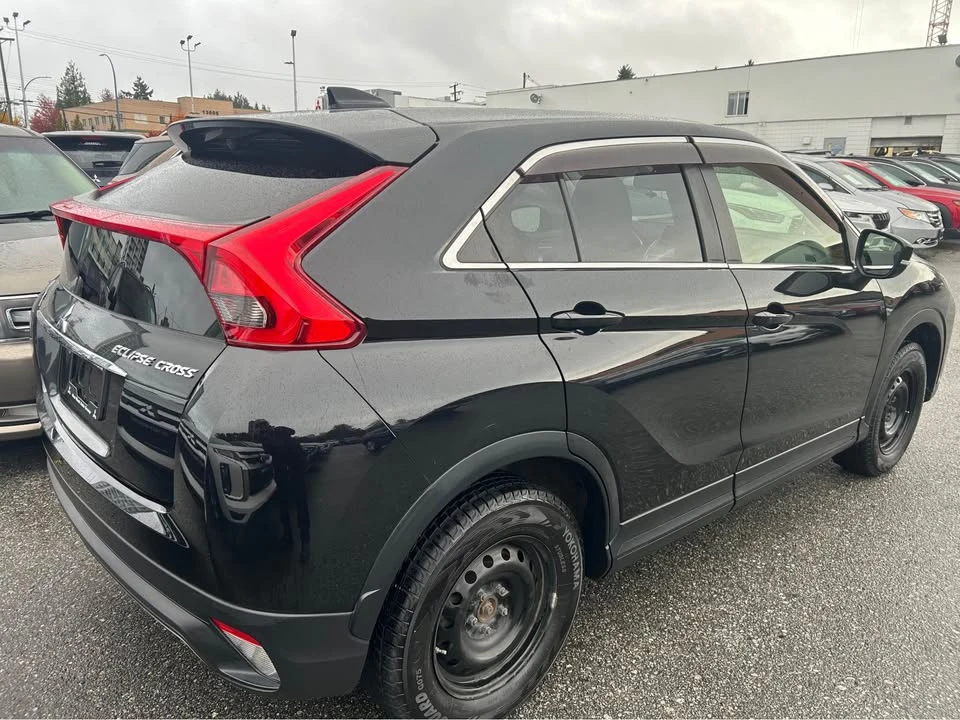 2018 Mitsubishi Eclipse Cross - Image 3 of 9