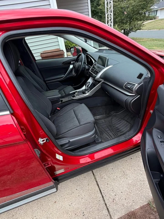 2018 Mitsubishi Eclipse Cross - Image 7 of 15