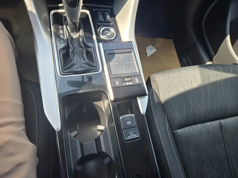 2018 Mitsubishi Eclipse Cross - Image 19 of 20