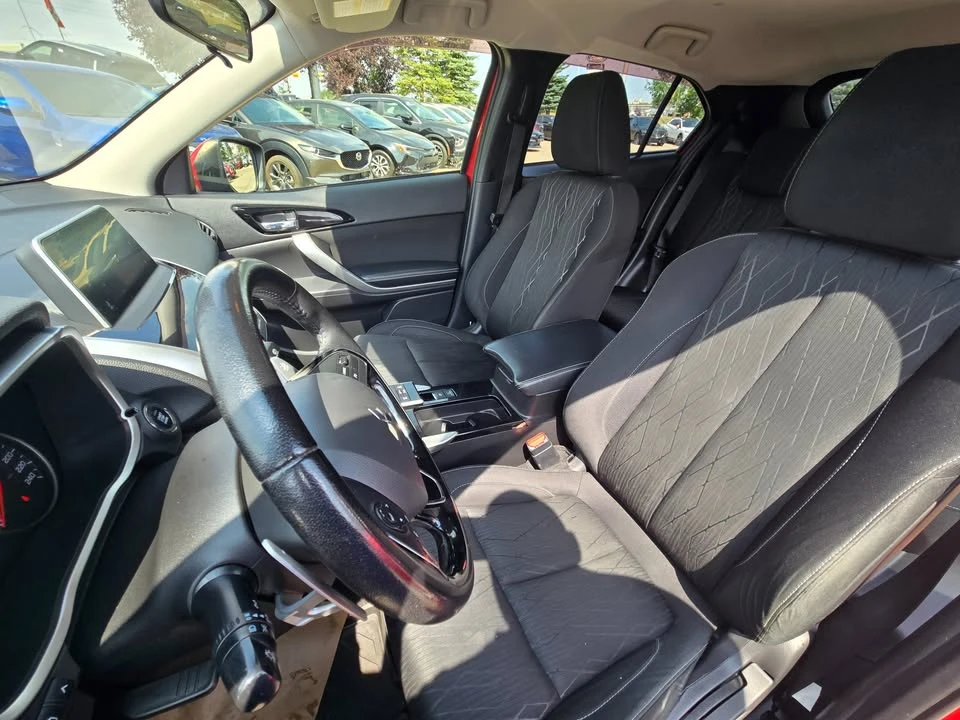 2018 Mitsubishi Eclipse Cross - Image 15 of 20