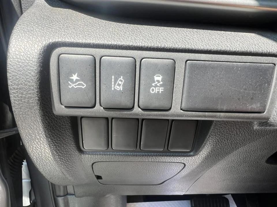 2018 Mitsubishi Eclipse Cross - Image 19 of 20
