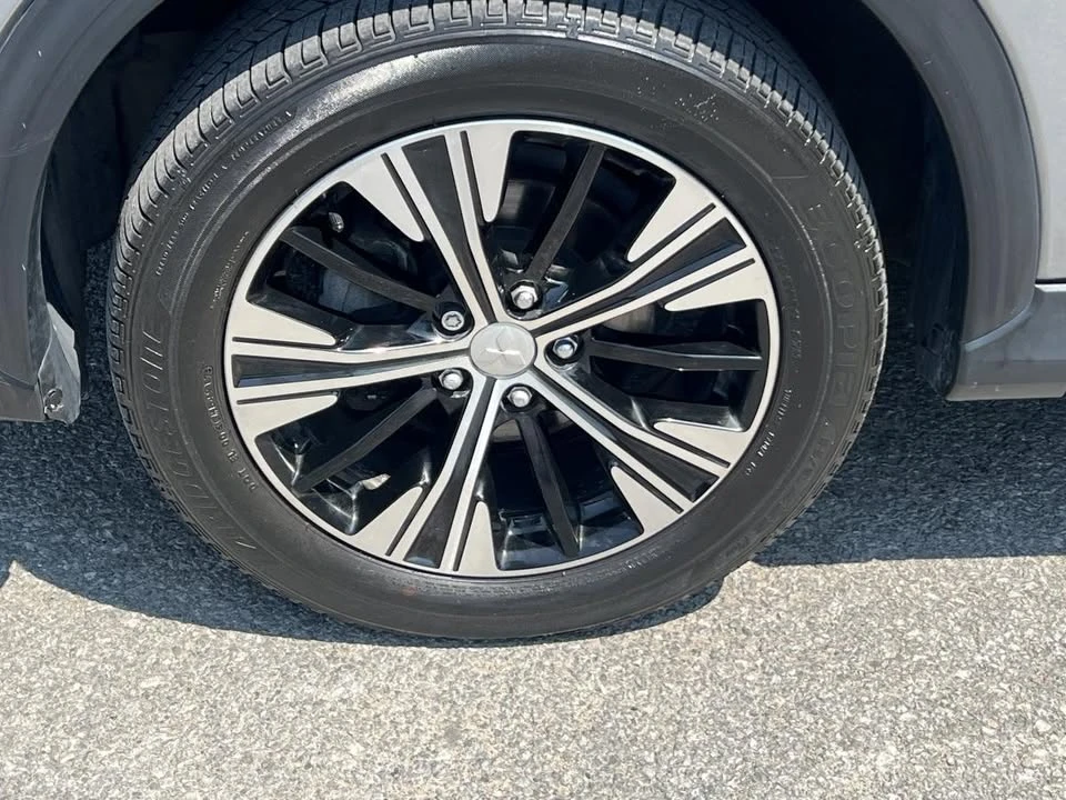 2018 Mitsubishi Eclipse Cross - Image 12 of 20