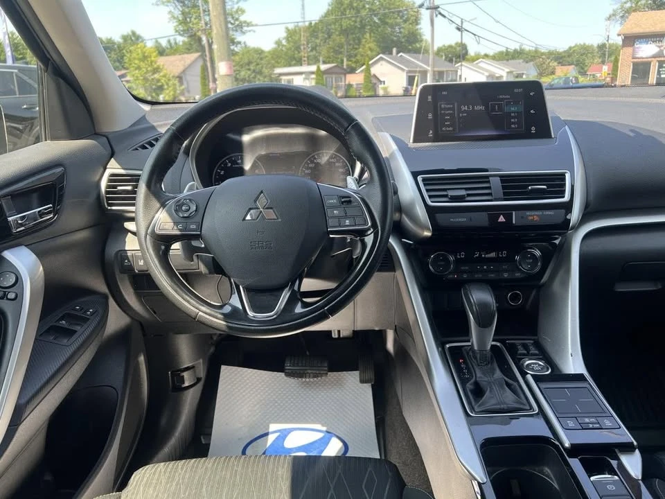 2018 Mitsubishi Eclipse Cross - Image 2 of 20