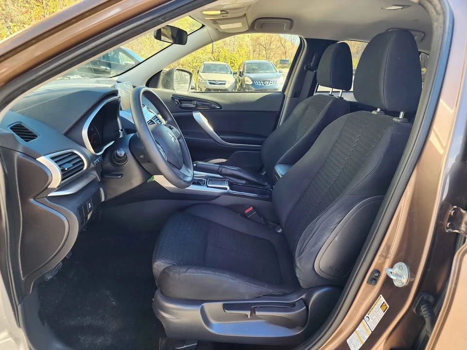 2018 Mitsubishi Eclipse Cross - Image 5 of 19