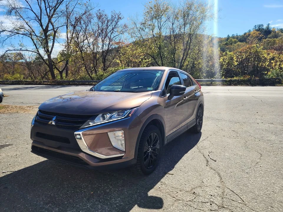 2018 Mitsubishi Eclipse Cross - Image 2 of 19