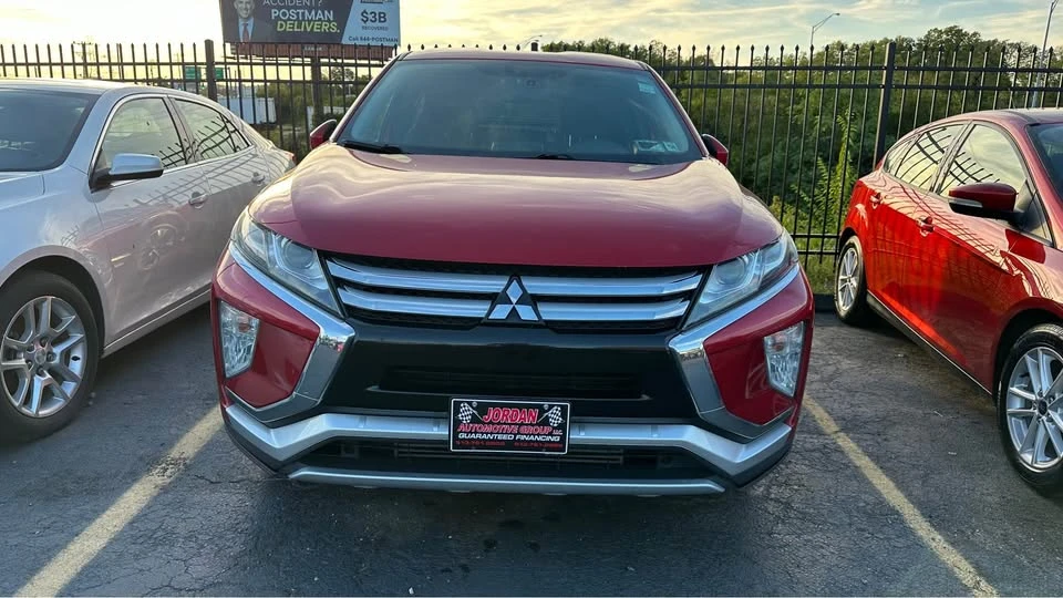 2018 Mitsubishi Eclipse Cross - Image 2 of 7