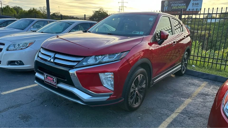 2018 Mitsubishi Eclipse Cross - Image 3 of 7