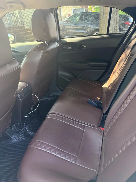 2018 Mitsubishi Eclipse Cross - Image 8 of 11