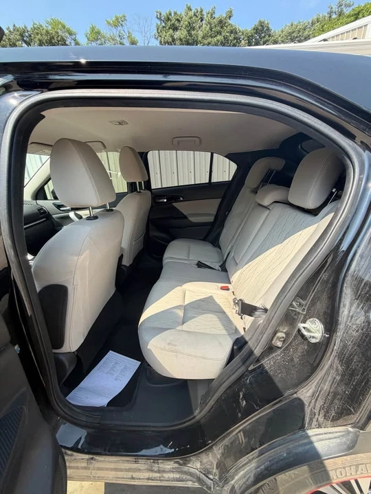 2018 Mitsubishi Eclipse Cross - Image 5 of 10