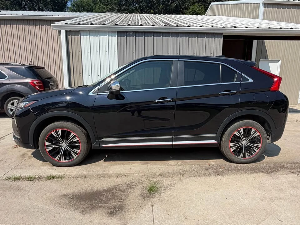 2018 Mitsubishi Eclipse Cross - Image 2 of 10