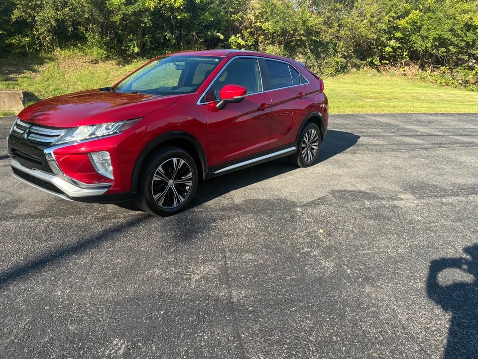 2018 Mitsubishi Eclipse Cross - Image 2 of 15