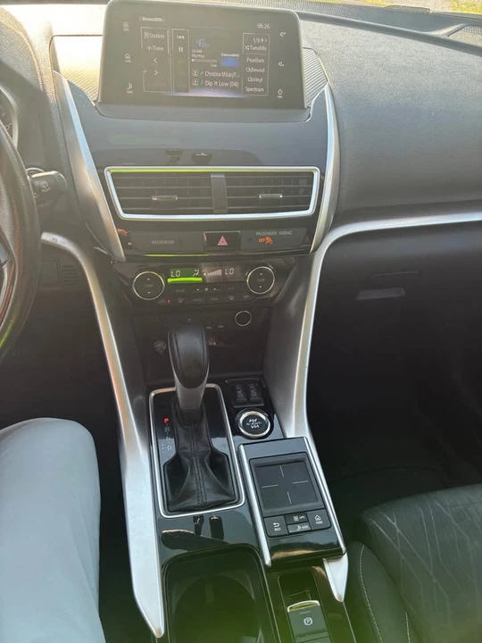 2018 Mitsubishi Eclipse Cross - Image 15 of 15