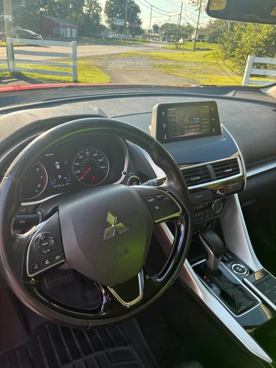 2018 Mitsubishi Eclipse Cross - Image 10 of 15