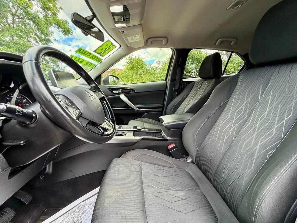2018 Mitsubishi Eclipse Cross - Image 9 of 18