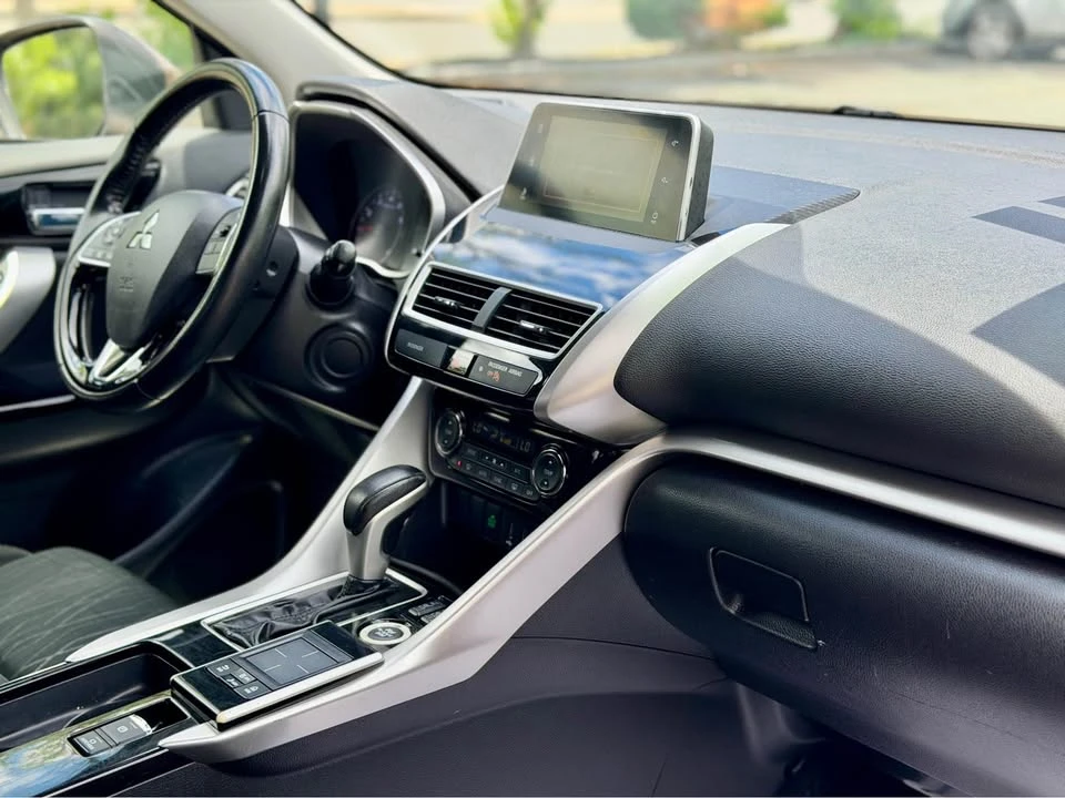 2018 Mitsubishi Eclipse Cross - Image 16 of 18