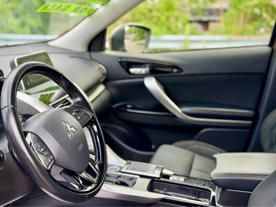 2018 Mitsubishi Eclipse Cross - Image 10 of 18