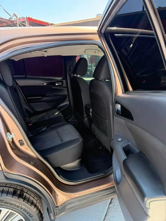 2018 Mitsubishi Eclipse Cross - Image 8 of 12