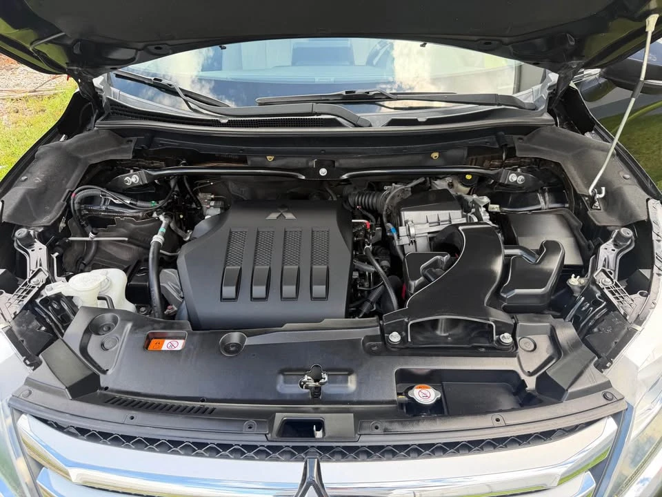 2018 Mitsubishi Eclipse Cross - Image 15 of 15