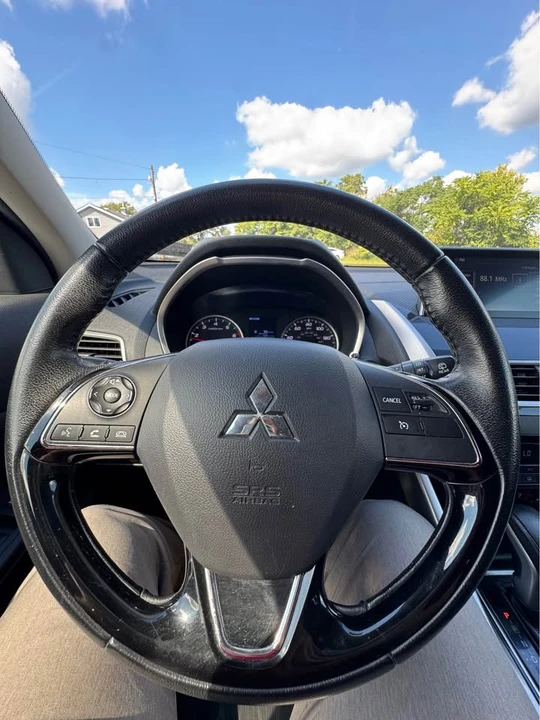 2018 Mitsubishi Eclipse Cross - Image 6 of 15