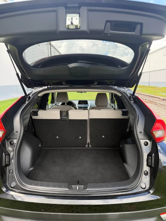2018 Mitsubishi Eclipse Cross - Image 11 of 15