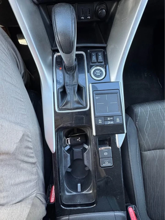 2018 Mitsubishi Eclipse Cross - Image 7 of 15