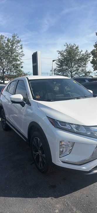 2018 Mitsubishi Eclipse Cross - Image 3 of 10