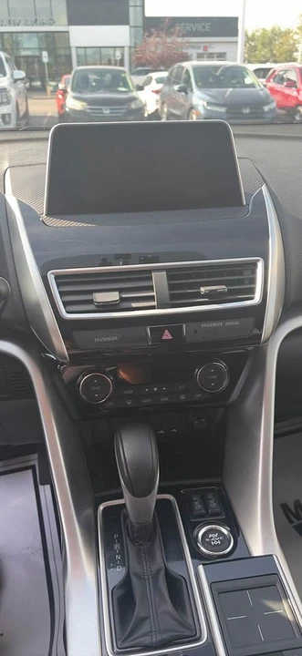 2018 Mitsubishi Eclipse Cross - Image 8 of 10