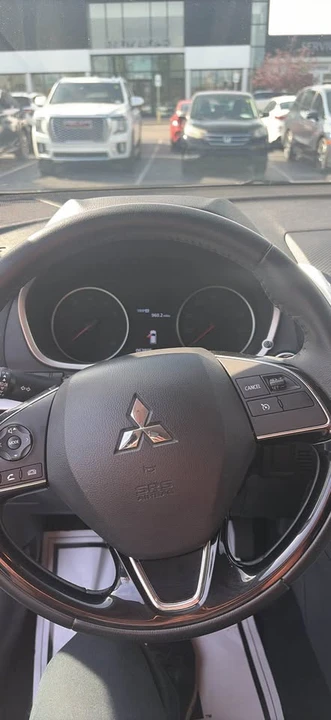 2018 Mitsubishi Eclipse Cross - Image 7 of 10