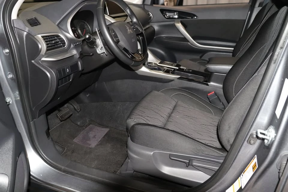 2018 Mitsubishi Eclipse Cross - Image 11 of 15