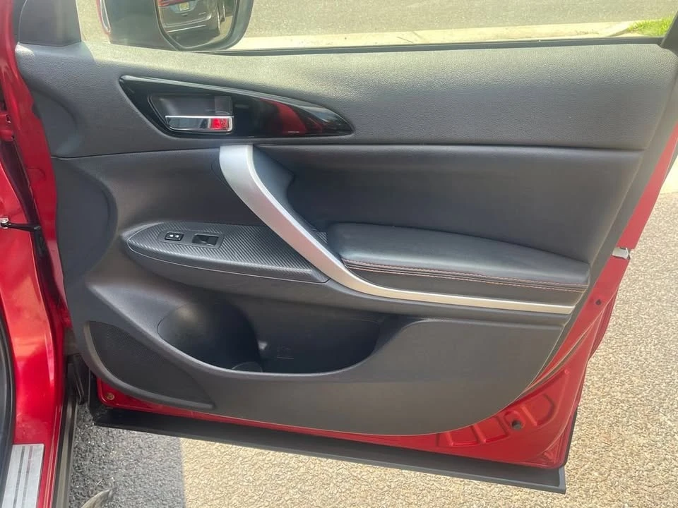 2018 Mitsubishi Eclipse Cross - Image 19 of 20