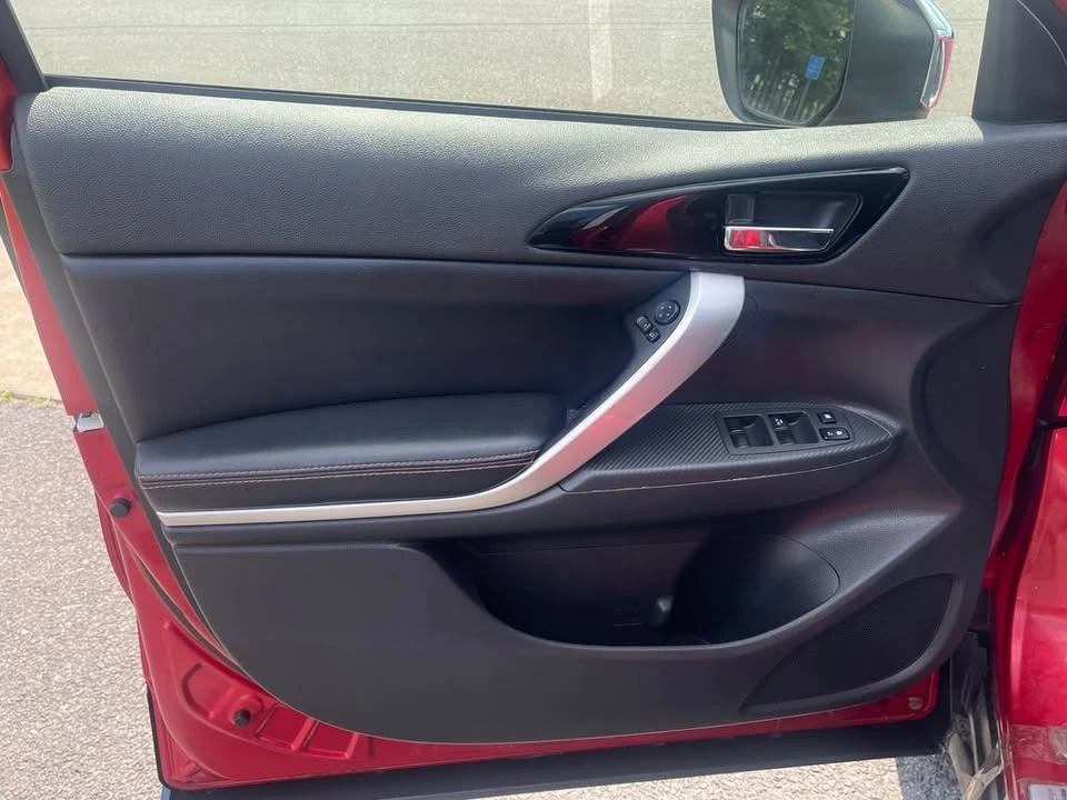 2018 Mitsubishi Eclipse Cross - Image 11 of 20