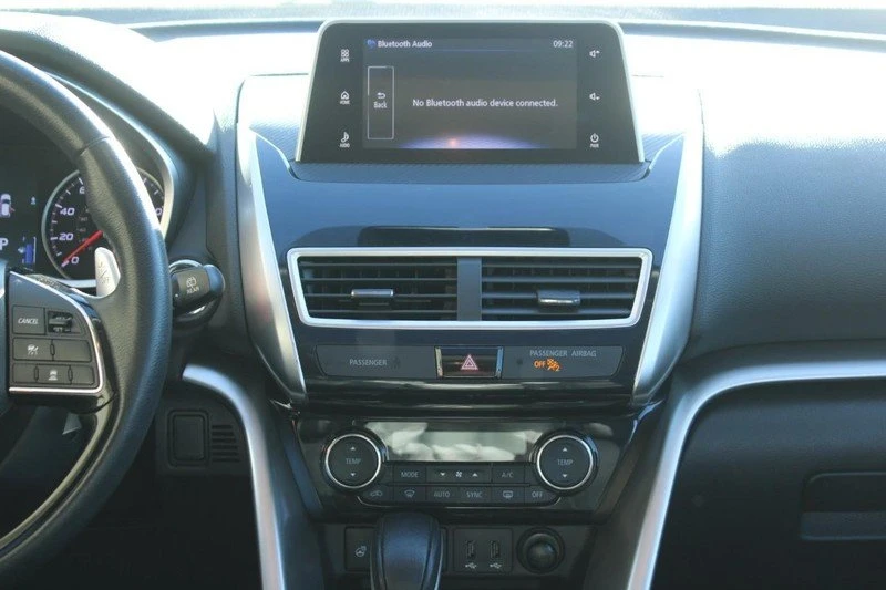 2018 Mitsubishi Eclipse Cross - Image 9 of 12