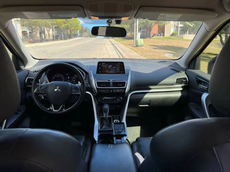 2018 Mitsubishi Eclipse Cross - Image 5 of 8