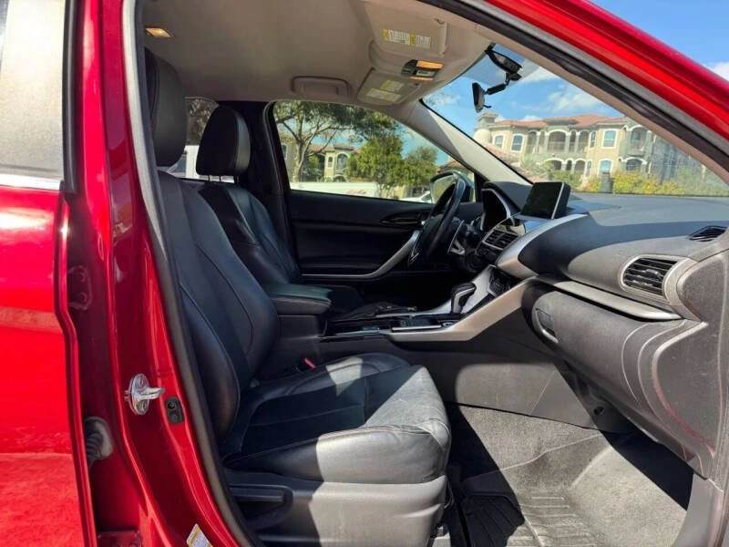 2018 Mitsubishi Eclipse Cross - Image 6 of 8