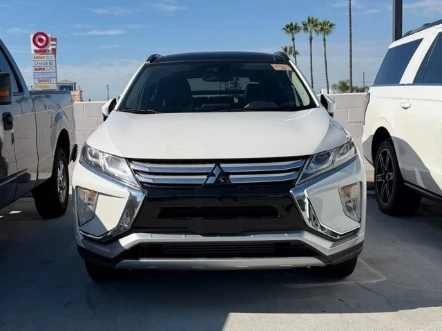 2018 Mitsubishi Eclipse Cross - Image 2 of 11